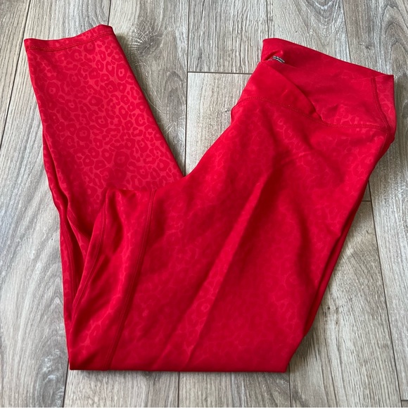 ZYIA Light & Tight Red Leopard Embossed Leggings Size 14-16 - Picture 1 of 5